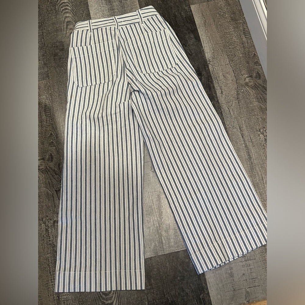 Madewell Emmett Wide-Leg Crop Pants in Stripe: Button-Front Edition - Picture 5 of 5